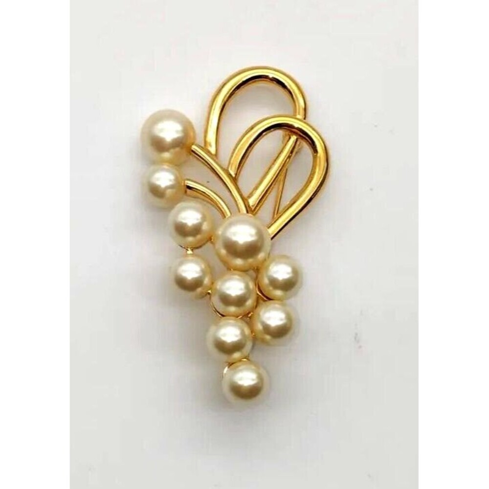 Vtg Signed "Napier" Faux Pearl Gold Tone Swirl Bouquet Spray Brooch Pin